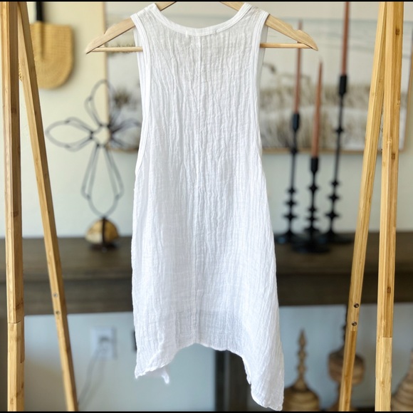 NEW Fresh Produce White Tank - Picture 3 of 10